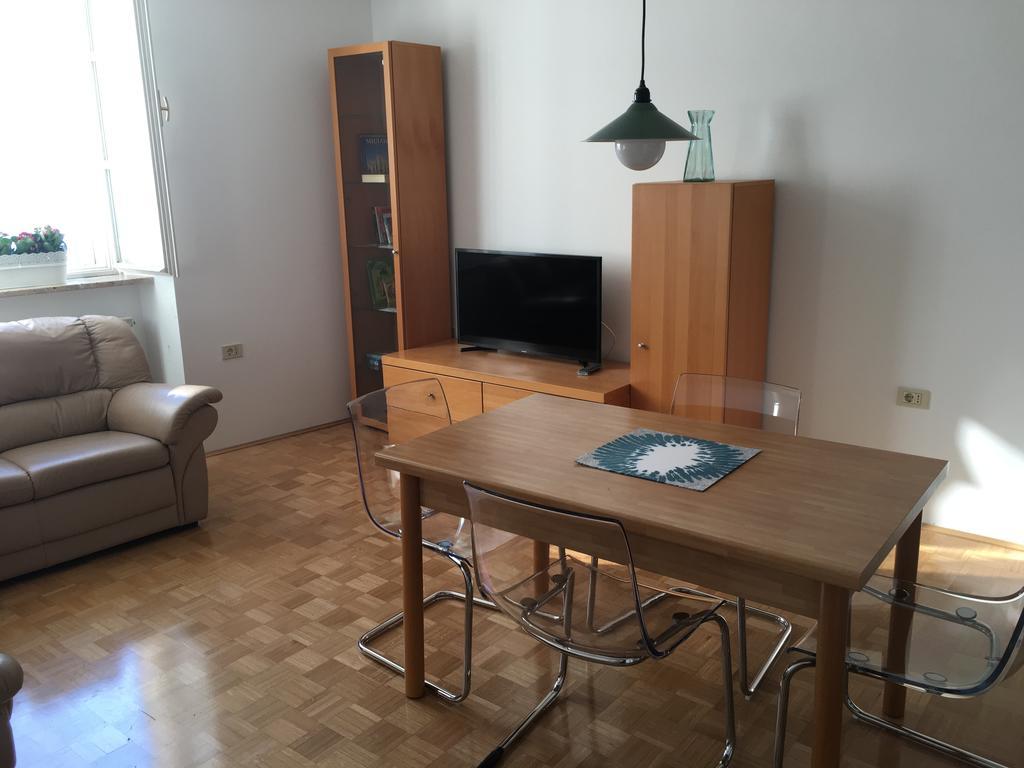 Allure Apartments Пиран Экстерьер фото