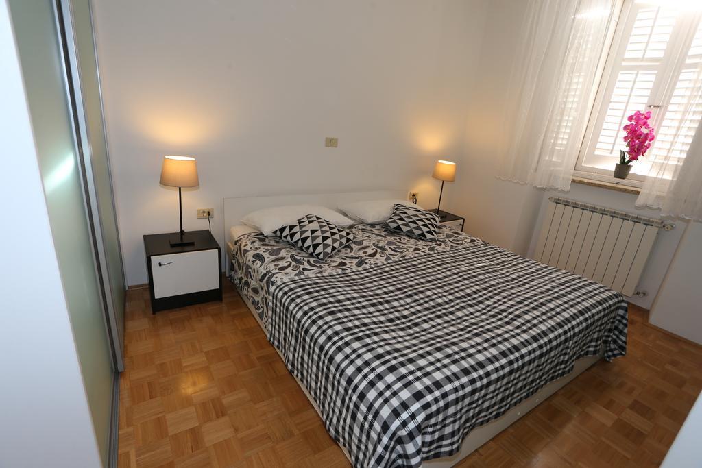 Allure Apartments Пиран Экстерьер фото