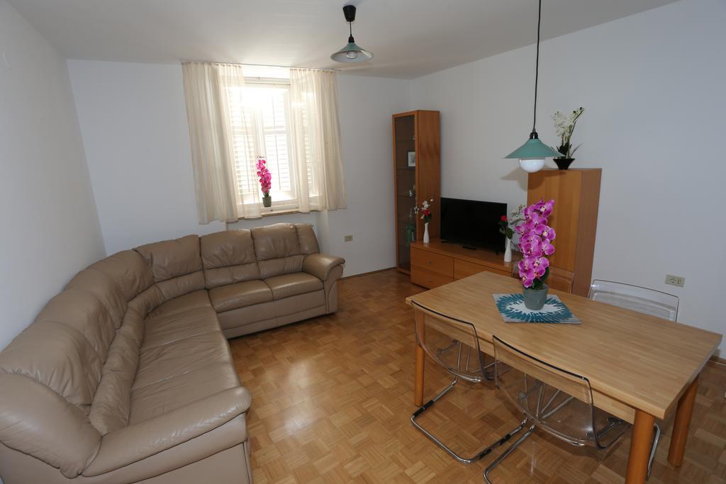 Allure Apartments Пиран Экстерьер фото